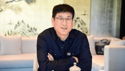 曹杰，培植个人势力，为亲属谋求特殊待遇