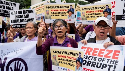 菲首都现动乱迹象，中方提前通知在菲公民，马科斯或重蹈父亲覆辙