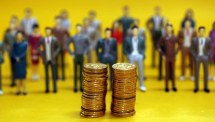 多国央行货币政策呈现“分化”格局