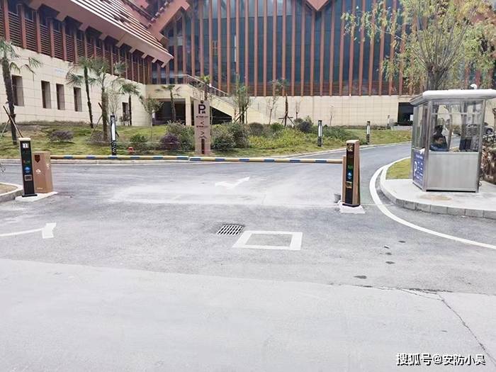 车牌识别的工作原理及各组件的功能用途——安快介绍