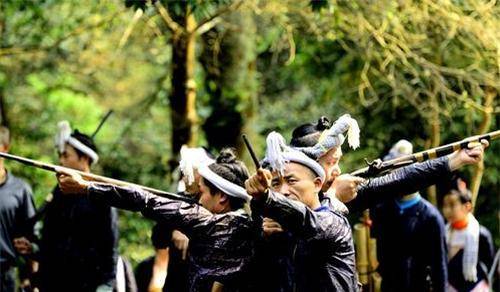 中国唯一合法持枪的族群，延续了5000年，来源至今成谜