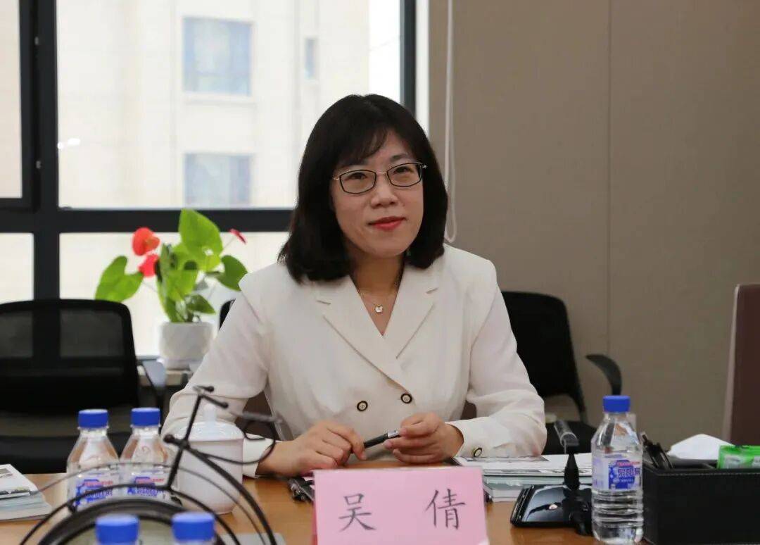 生于1983年，吴倩升正厅