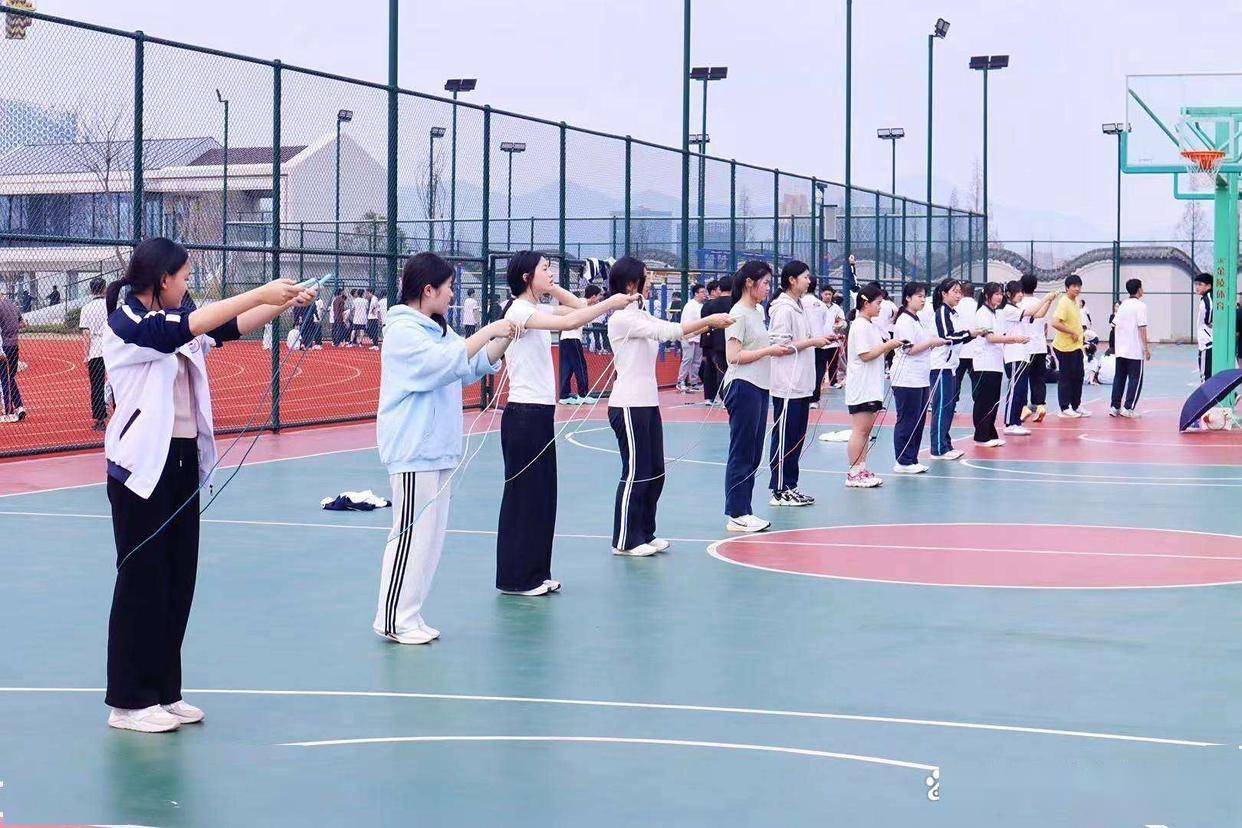 基础薄弱但有潜力?你可能是杭州中考复读的 “潜力股”