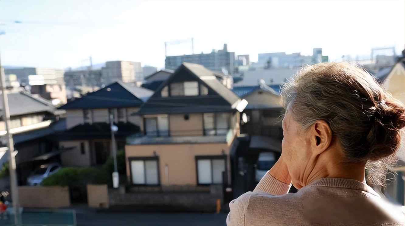 中年人离婚猛增,不是感情冷了,是钱包先撑不住了