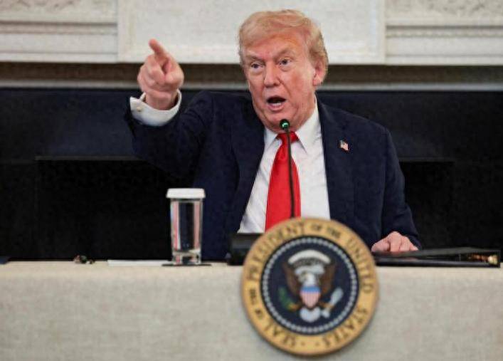 特朗普威胁中国航司：禁止飞越俄罗斯领空，否则禁止进入美国